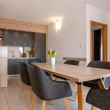 2 Bedroom Awesome Apartment In Bibinje Apartment