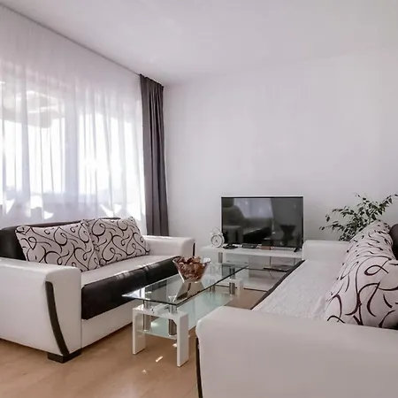 2 Bedroom Awesome Apartment In Bibinje * Bibinje