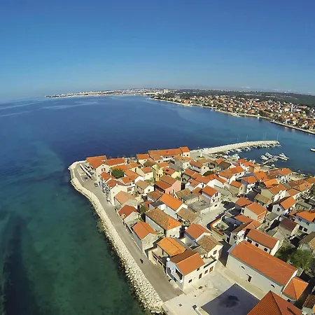 2 Bedroom Cozy Apartment In Bibinje * ביבינייה