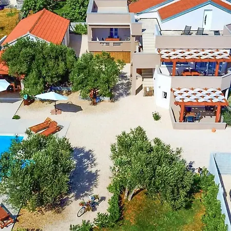 Διαμέρισμα 2 Bedroom Cozy Apartment In Bibinje