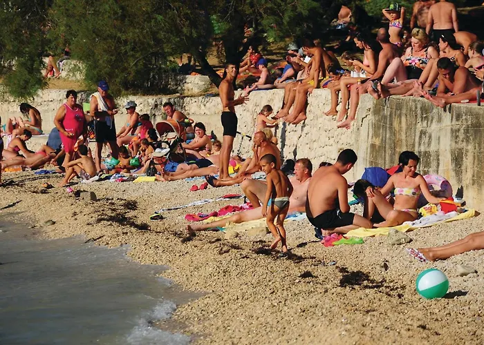 2 Bedroom Cozy Apartment In Bibinje Bibinje