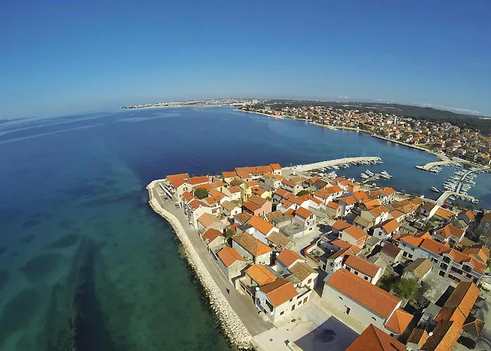 2 Bedroom Cozy Apartment In Bibinje * Bibinje