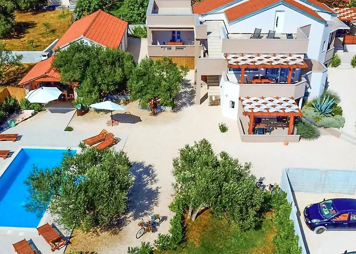 Διαμέρισμα 2 Bedroom Cozy Apartment In Bibinje